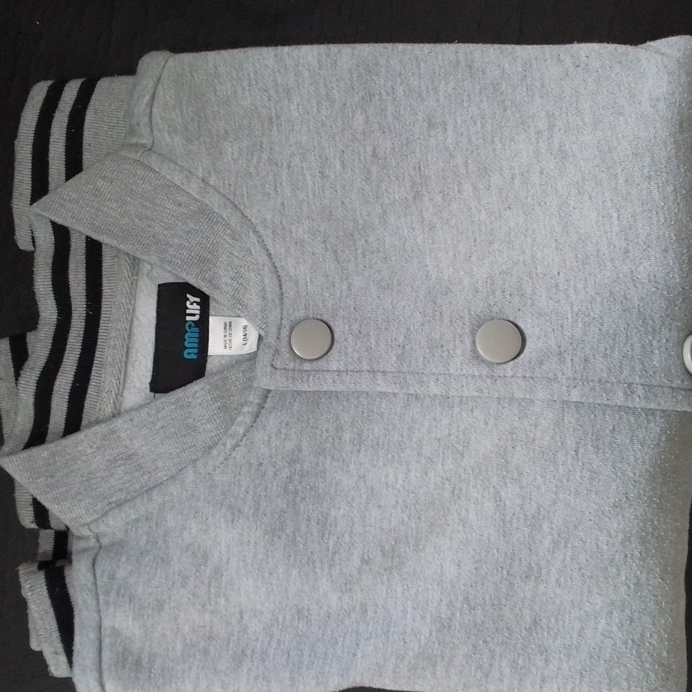 Amplify Boy Sweater Large 14-16